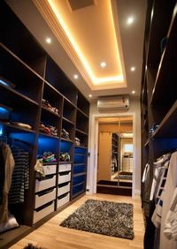 Большая открытая гардеробная комната с комбинированным наполнением Кострома