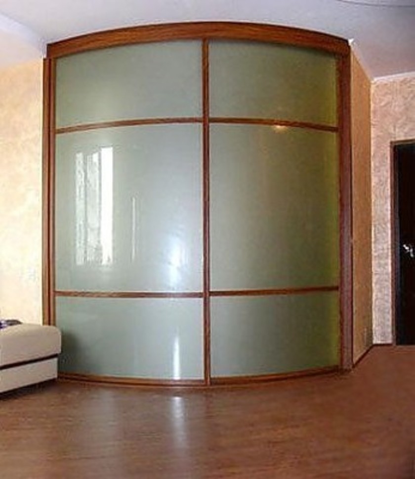 Встроенный шкаф купе радиусный в классическом стиле Кострома